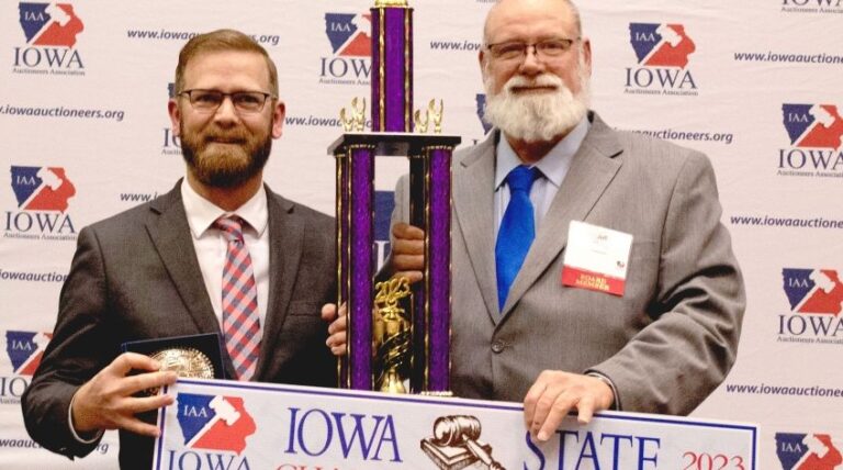 Martin Crowned<br>Iowa Bid Calling Champion